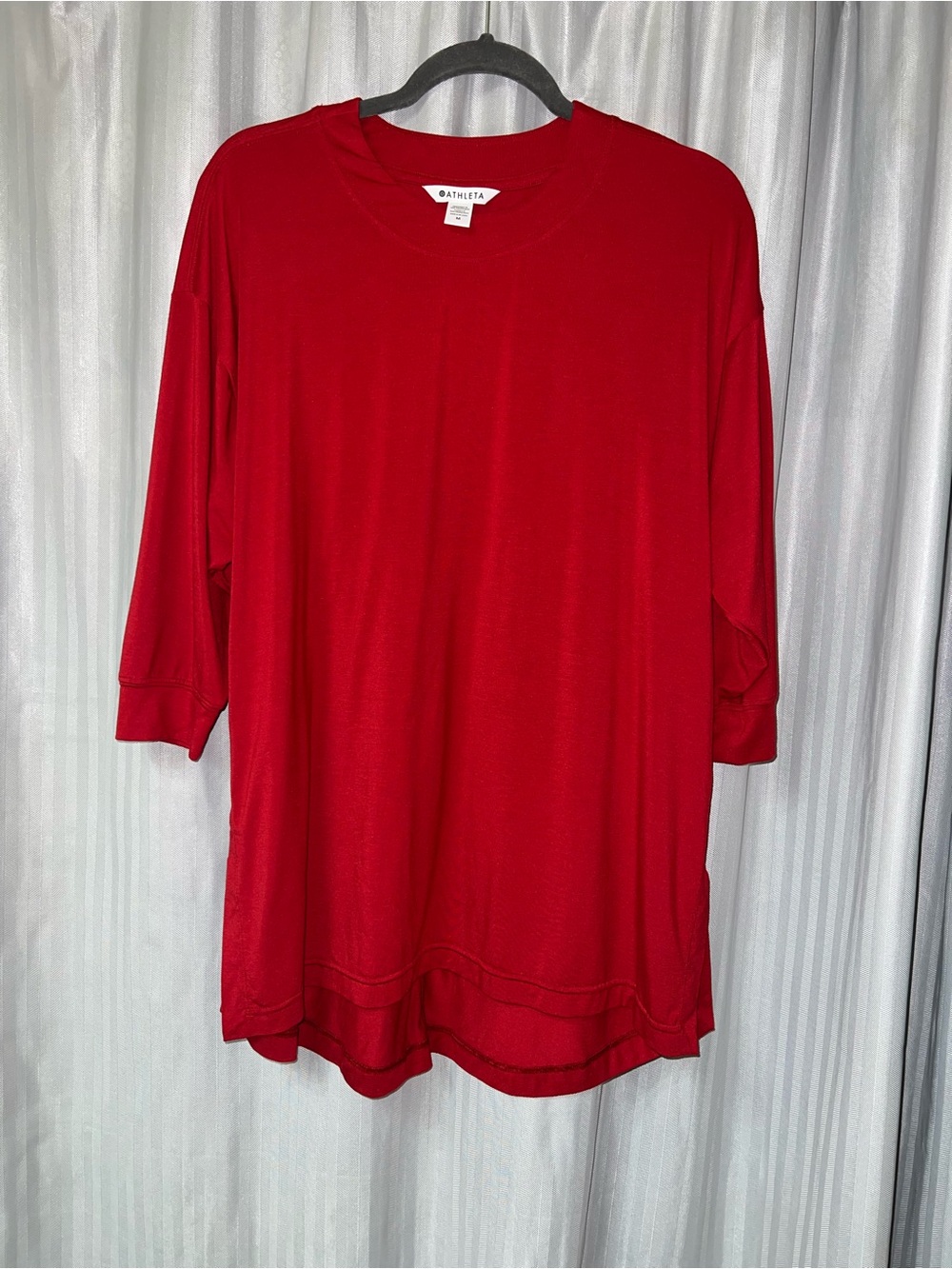 Athleta Red Long Sleeve Relaxed Crew Top with 3/4 sleeves size Medium